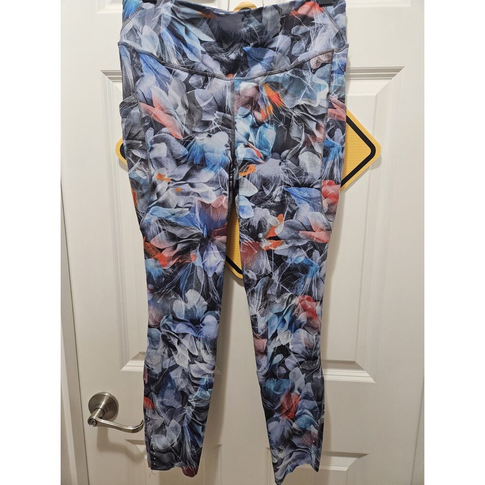 Lululemon Women's Fast and Free High-Rise Tight 25” Pockets Updated Floral 12